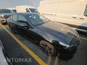 2026 BMW 5 Series Sedan 530i xDrive M SPORT LINE - miniatura 3
