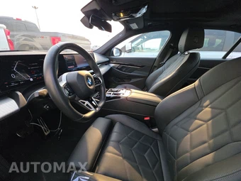 2026 BMW 5 Series Sedan 530i xDrive M SPORT LINE - miniatura 7
