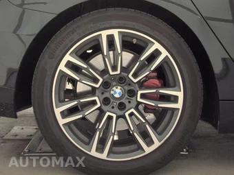 2026 BMW 5 Series Sedan 530i xDrive M SPORT LINE - miniatura 11