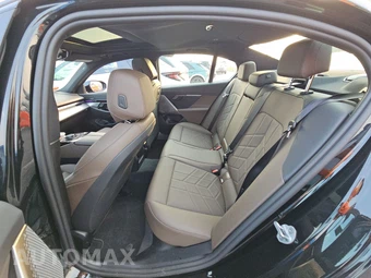 2026 BMW 5 Series Sedan 530i xDrive M SPORT LINE - miniatura 19