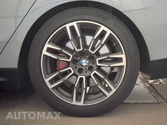 2026 BMW 5 Series Sedan 530i xDrive M SPORT LINE - miniatura 12
