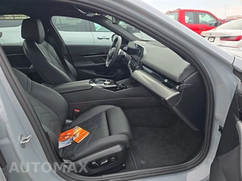 2026 BMW 5 Series Sedan 530i xDrive M SPORT LINE - miniatura 14