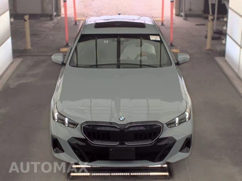 2026 BMW 5 Series Sedan 530i xDrive M SPORT LINE - miniatura 2