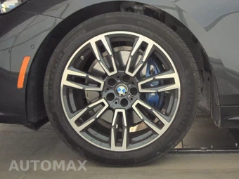 2026 BMW 5 Series Sedan 530i xDrive M SPORT LINE - miniatura 9