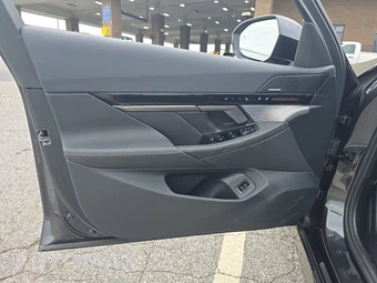 2026 BMW 5 Series Sedan 530i xDrive M SPORT LINE - miniatura 15