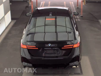 2026 BMW 5 Series Sedan 530i xDrive M SPORT LINE - miniatura 6