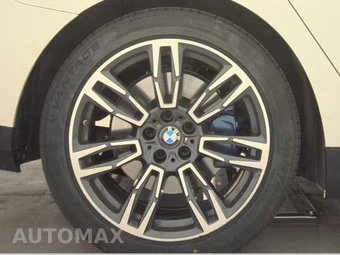 2026 BMW 5 Series Sedan 530i xDrive M SPORT LINE - miniatura 11