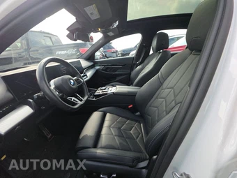 2026 BMW 5 Series Sedan 530i xDrive M SPORT LINE - miniatura 13
