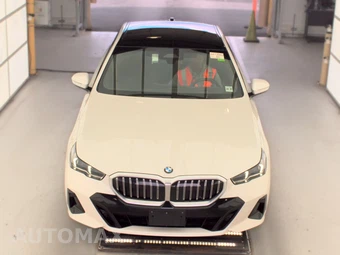 2026 BMW 5 Series Sedan 530i xDrive M SPORT LINE - miniatura 2