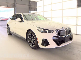 2026 BMW 5 Series Sedan 530i xDrive M SPORT LINE - miniatura 4