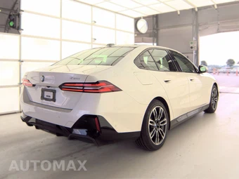 2026 BMW 5 Series Sedan 530i xDrive M SPORT LINE - miniatura 5