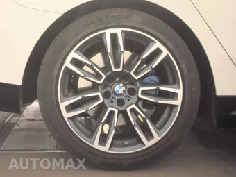 2026 BMW 5 Series Sedan 530i xDrive M SPORT LINE - miniatura 11