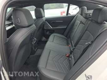 2026 BMW 5 Series Sedan 530i xDrive M SPORT LINE - miniatura 19