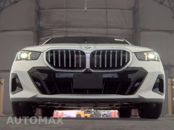2026 BMW 5 Series Sedan 530i xDrive M SPORT LINE - miniatura 3