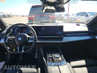 2026 BMW 5 Series Sedan 530i xDrive M SPORT LINE - miniatura 17