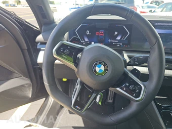 2026 BMW 5 Series Sedan 530i xDrive M SPORT LINE - miniatura 10