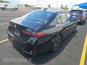 2026 BMW 5 Series Sedan 530i xDrive M SPORT LINE - miniatura 4
