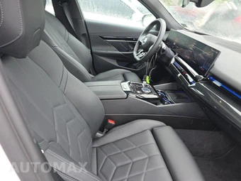 2026 BMW 5 Series Sedan 530i xDrive M SPORT LINE - miniatura 8