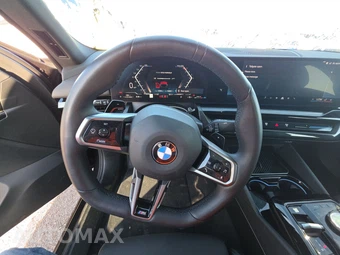 2026 BMW 5 Series Sedan 530i xDrive M SPORT LINE - miniatura 16