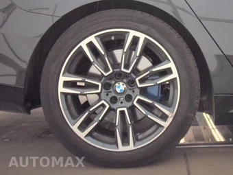 2026 BMW 5 Series Sedan 530i xDrive M SPORT LINE - miniatura 11