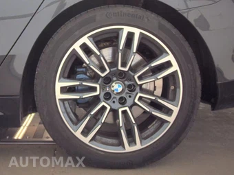 2026 BMW 5 Series Sedan 530i xDrive M SPORT LINE - miniatura 12