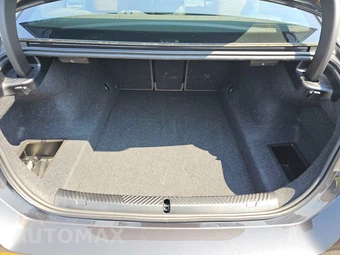 2026 BMW 5 Series Sedan 530i xDrive M SPORT LINE - miniatura 23