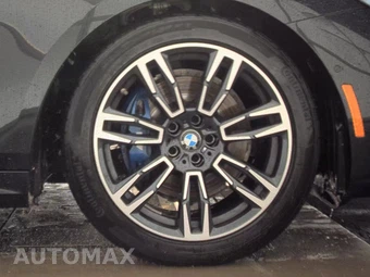 2026 BMW 5 Series Sedan 530i xDrive M SPORT LINE - miniatura 10