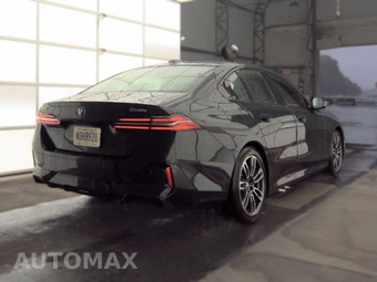 2026 BMW 5 Series Sedan 530i xDrive M SPORT LINE - miniatura 5