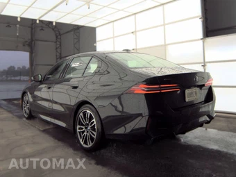 2026 BMW 5 Series Sedan 530i xDrive M SPORT LINE - miniatura 8