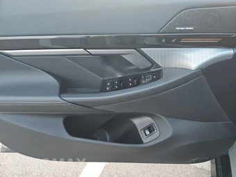 2026 BMW 5 Series Sedan 530i xDrive M SPORT LINE - miniatura 15