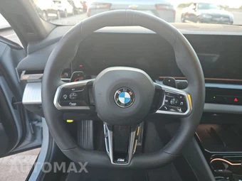 2026 BMW 5 Series Sedan 530i xDrive M SPORT LINE - miniatura 16