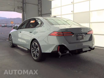 2026 BMW 5 Series Sedan 530i xDrive M SPORT LINE - miniatura 8