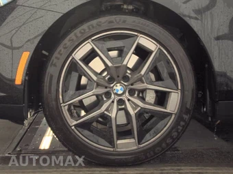 2026 BMW 5 Series Sedan 530i xDrive - miniatura 9