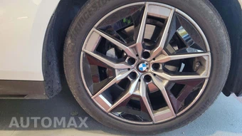 2026 BMW 5 Series Sedan 530i xDrive - miniatura 27