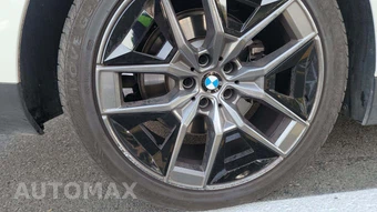 2026 BMW 5 Series Sedan 530i xDrive - miniatura 28