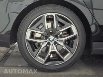 2026 BMW 5 Series Sedan 530i xDrive - miniatura 11