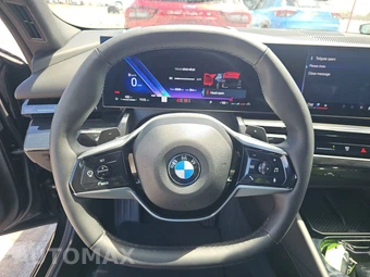 2026 BMW 5 Series Sedan 530i xDrive - miniatura 16