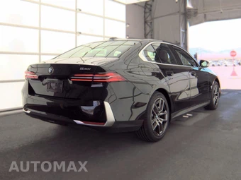 2026 BMW 5 Series Sedan 530i xDrive - miniatura 5