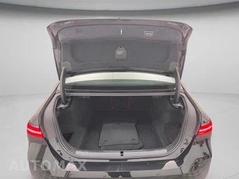 2026 BMW 5 Series Sedan 530i xDrive - miniatura 39