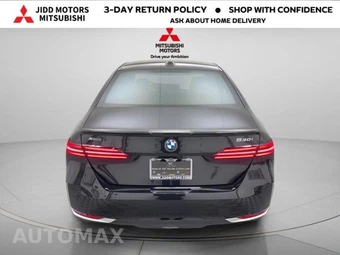 2026 BMW 5 Series Sedan 530i xDrive - miniatura 4