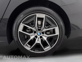 2026 BMW 5 Series Sedan 530i xDrive - miniatura 45