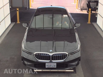 2026 BMW 5 Series Sedan 530i xDrive - miniatura 2