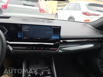 2026 BMW 5 Series Sedan 530i xDrive - miniatura 17