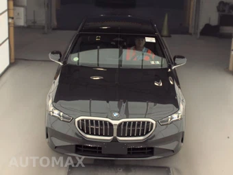 2026 BMW 5 Series Sedan 530i xDrive - miniatura 2