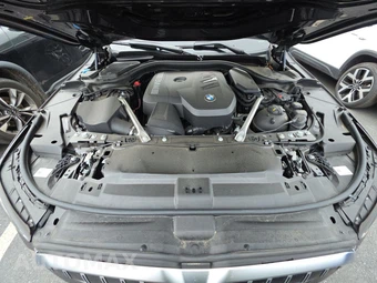 2026 BMW 5 Series Sedan 530i xDrive - miniatura 22