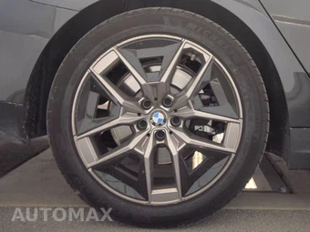 2026 BMW 5 Series Sedan 530i xDrive - miniatura 11