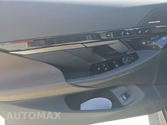 2026 BMW 5 Series Sedan 530i xDrive - miniatura 15