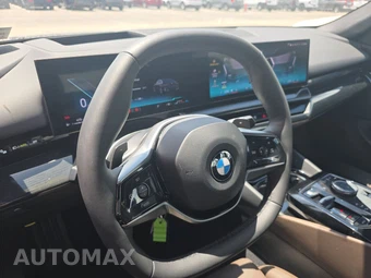 2026 BMW 5 Series Sedan 530i xDrive - miniatura 16