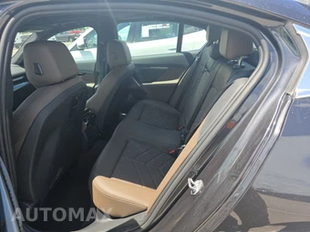 2026 BMW 5 Series Sedan 530i xDrive - miniatura 19