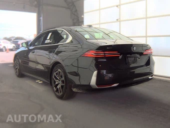 2026 BMW 5 Series Sedan 530i xDrive - miniatura 8